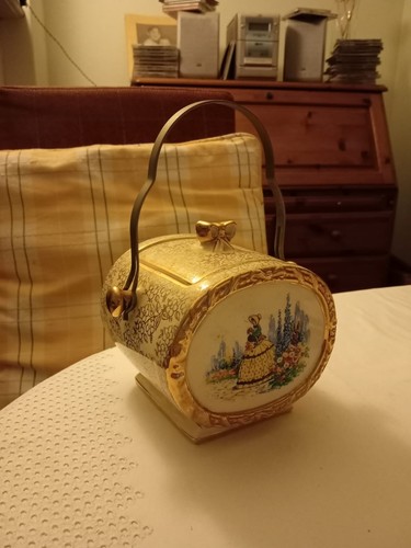 Sadlers bone china basket - , with