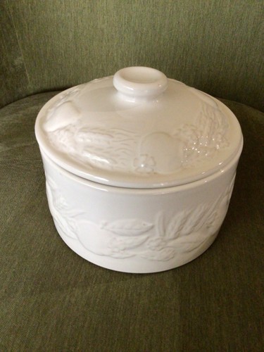 Ceramic biscuit barrel - barrel, white