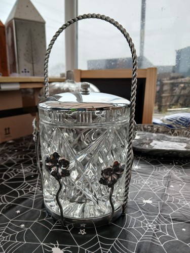Vintage pretty glass biscuit - glass,